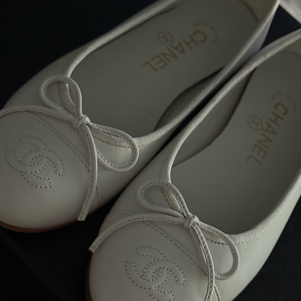 CHANEL White Leather Loafers - Picture 2 of 10